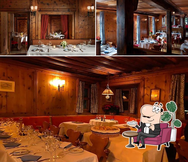 Dai un'occhiata agli interni di Chesa Veglia Pizzeria Heuboden