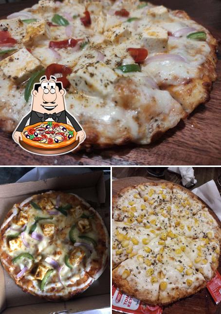 Order pizza at Urban Food Cafe