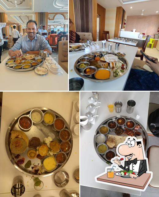 Food at HOTEL SHRI BHOJ