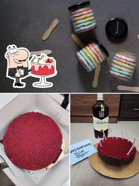Red velvet cake at Mama Mia