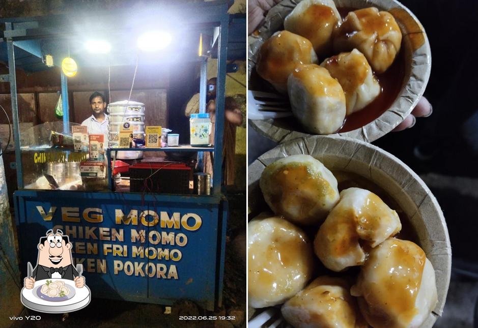 Dumplings at Akbar MOMO Stall