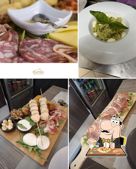 Antipasto al Terra del Vesuvio - Ristorante, Pizzeria e Panuozzo