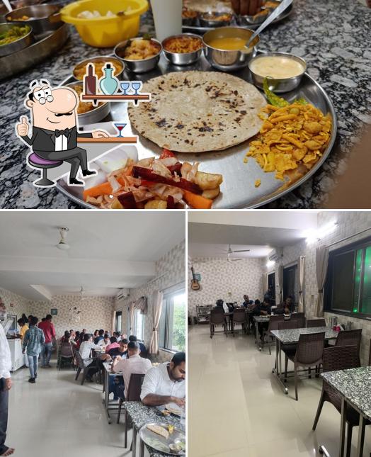The image of Nisha Food Corner’s interior and food
