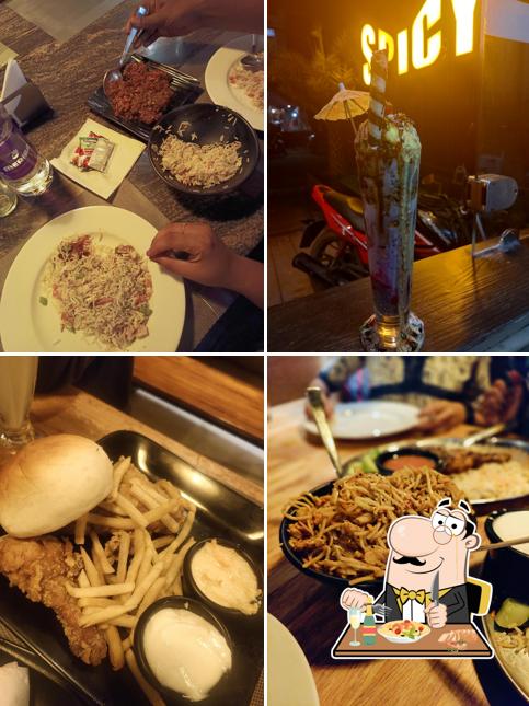 Meals at Hotel Aryas