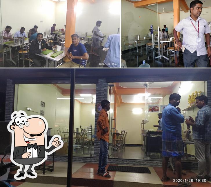The interior of Vaagai mess