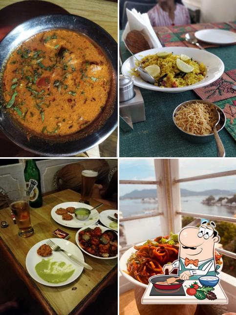 Chicken curry at Mewar Haveli - At Lake Pichola