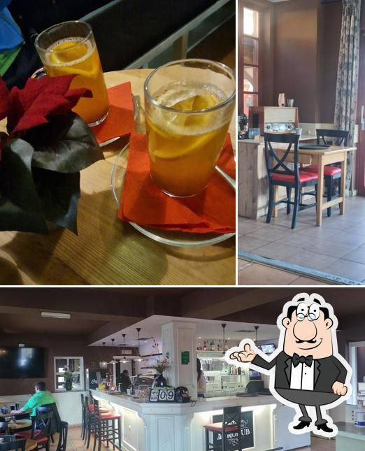 Siediti a un tavolo di K.E.M.M kava bar Katarina Pogačar s.p