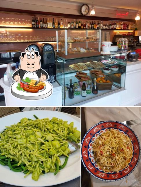 Platti al Antico Caffe' Del Moro