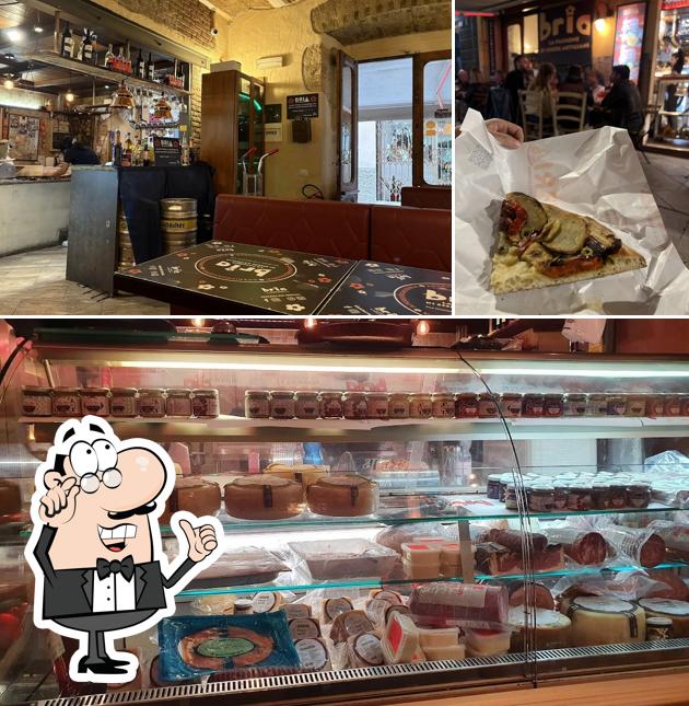 Dai un'occhiata agli interni di Bria La Focacceria