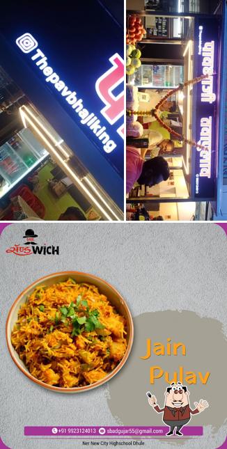 Food at the PAVBHAJI KING