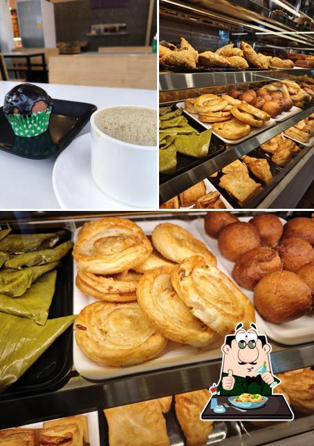 Food at Edakkattukudiyil Regency Bake House