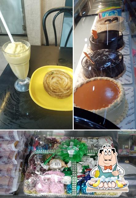 Oysters at Famous bakery, Balussery