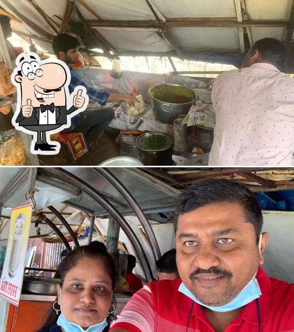 shiv misalpav / vadapav image