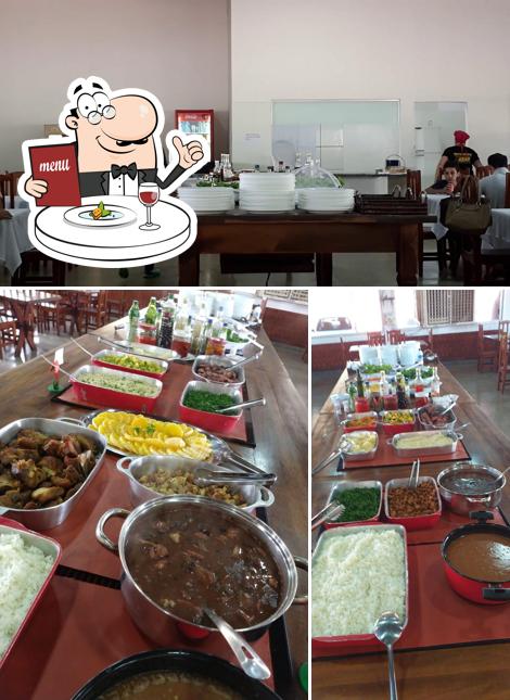 Esta é a foto ilustrando comida e interior no Restaurante Taquari
