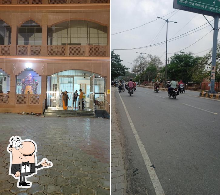 Check out how Shree Ji Rasoi looks inside