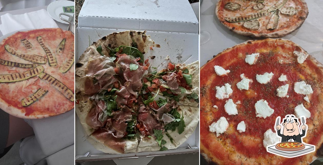Scegli una pizza a Ristorante La Felicità