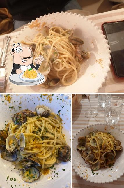 Spaghetti alla carbonara al Molo 10