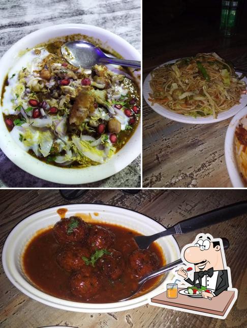 Food at Delhi Chaat Bhandaar