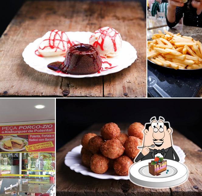 Bolo de chocolate em Felippi's Lanches