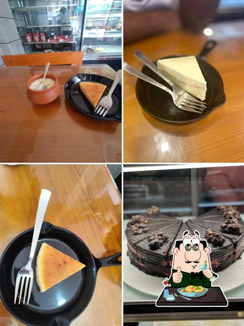 Creme brulee at Ershad's Cakes & Pastries Creme brulee at Ershad's Cakes & Pastries