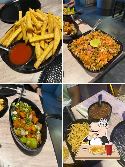 French fries at Sports Bar By TT