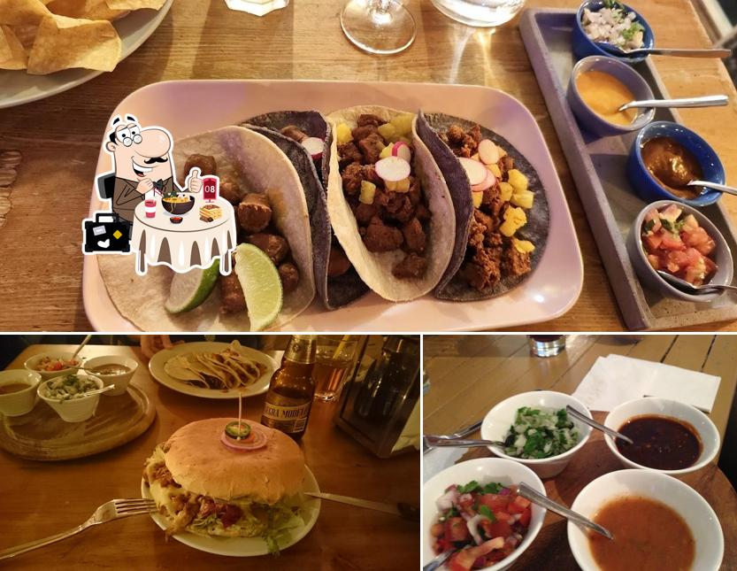 Tacos al pastor al El Luchador