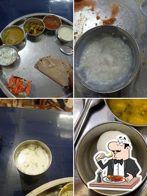 Food at Santosh Bhojnalaya