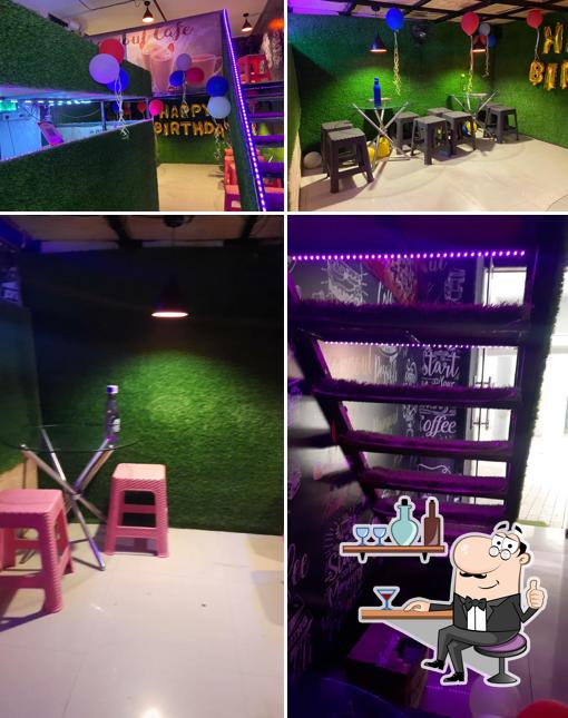 Hangout Cafe