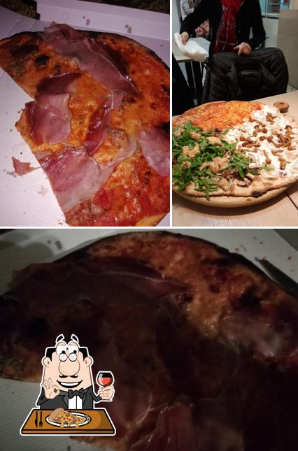 Scegli una pizza a Tutto Il Resto è pizza