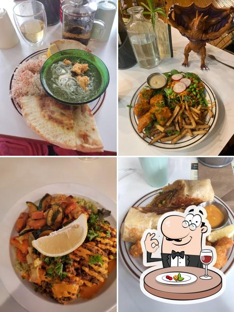 Plats à Lewis Café TR