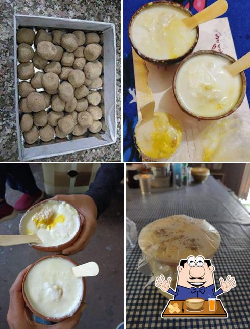 Food at Raja Ram Lassi Wale