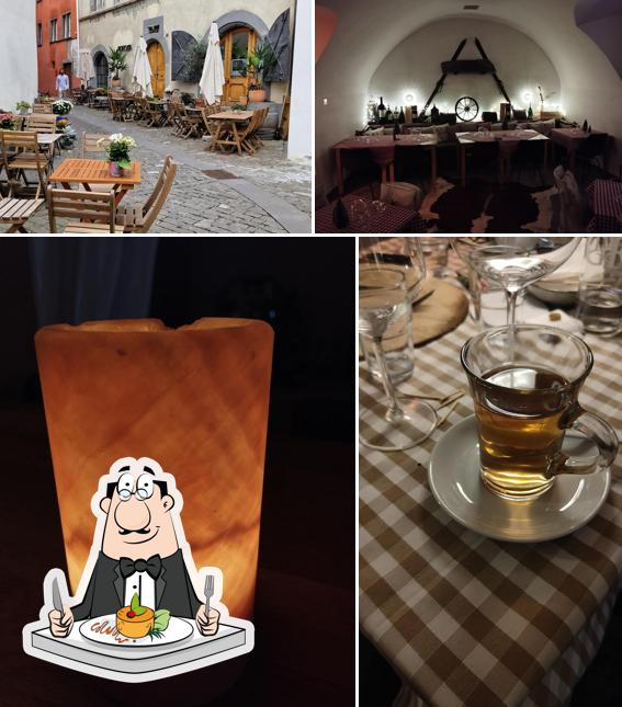 Tra le varie cose da Haus Pestalozza si possono trovare la cibo e interni