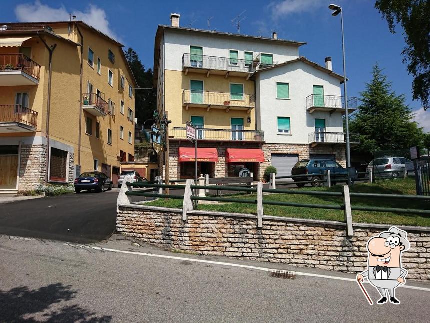 Gli esterni di Panificio Spinelli