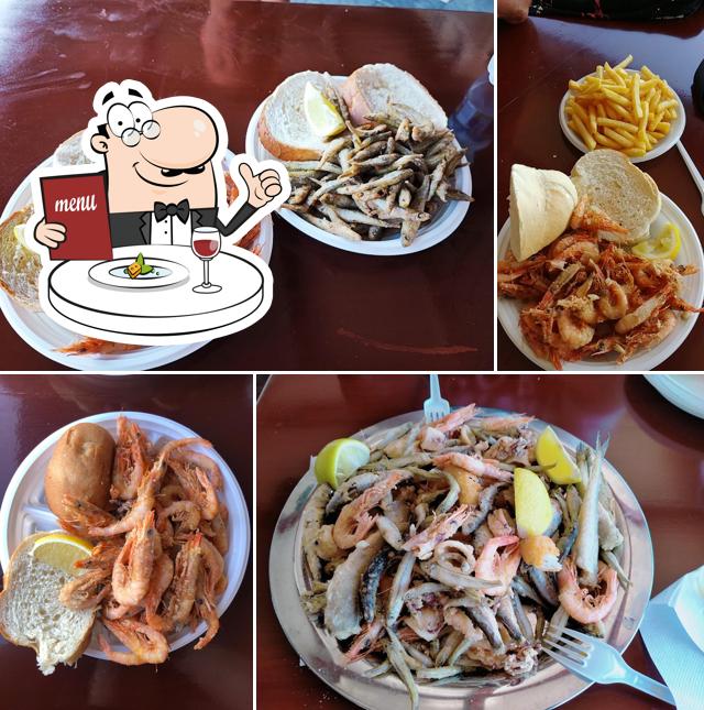 Panino con maiale stirato al Fast food Fischbude