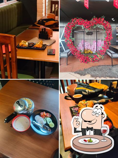 Food at KARAVAS Cafe