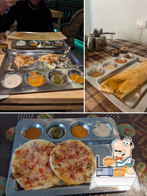 Garlic bread at Cocoland - South Indian Cuisine