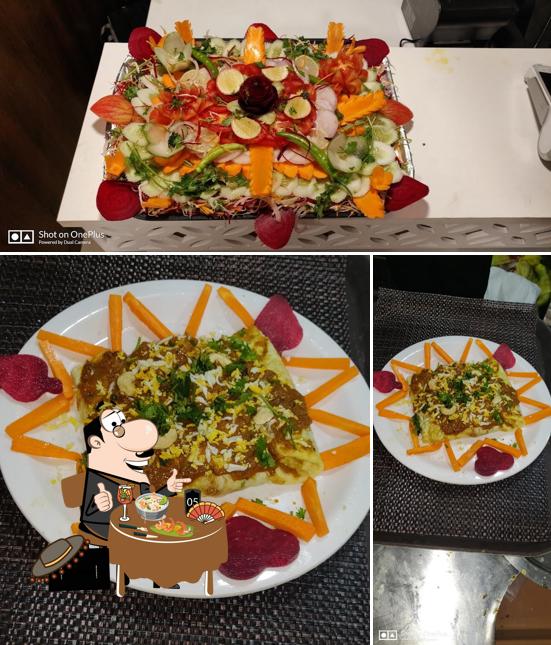 Food at People's Dine