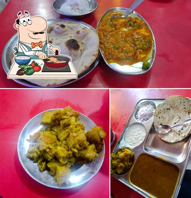 Chicken curry at New Bhangu Dhaba