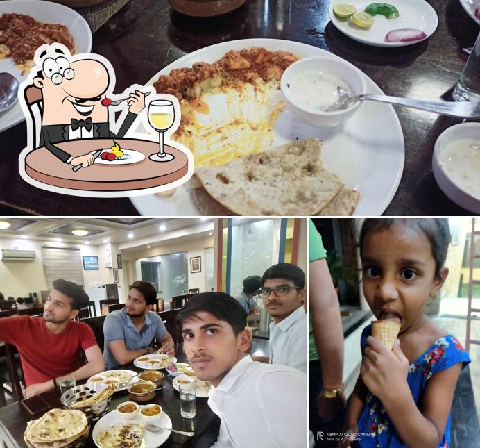 Food at Pagdi Restaurant