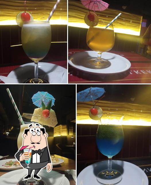 Celebrity - Resto PUB (Hotel Salem Castle)