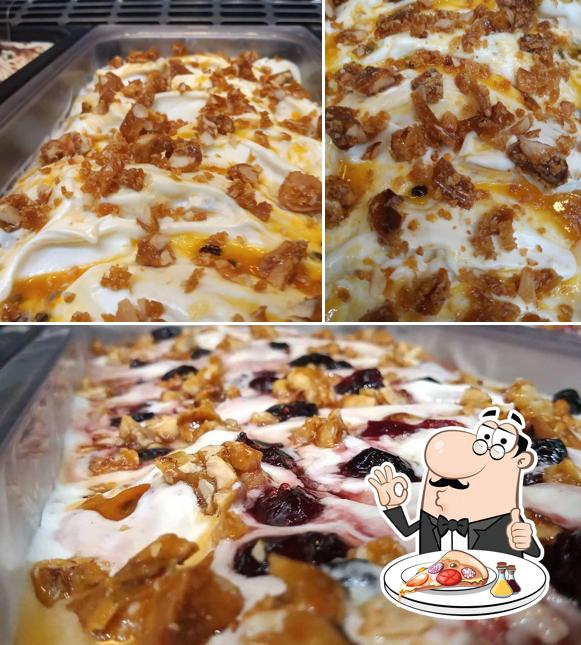 No Ébanos Sorvete e Café, você pode pedir pizza