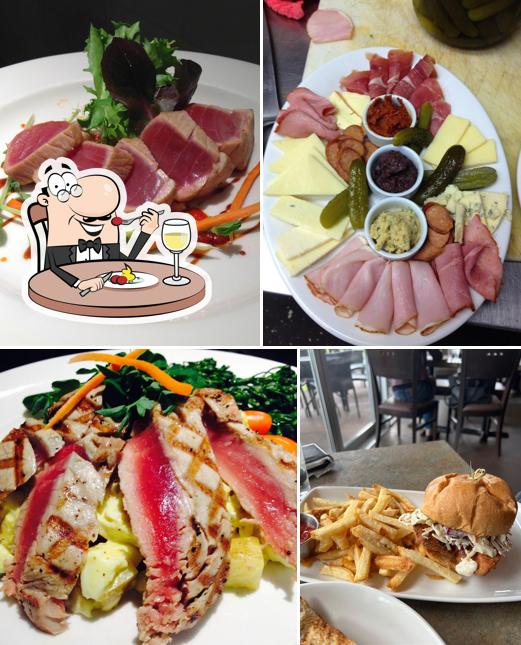 Kingfishers Waterfront Bar & Grill