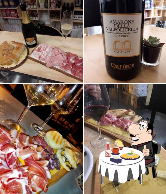 Piatto di formaggi al Compagnia del buon vino