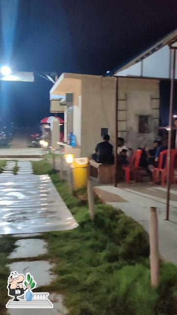 Check out how Tanda Highway dhaba looks outside