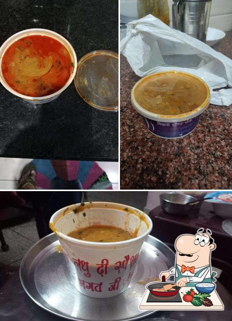 Chicken curry at Ved Dhaba