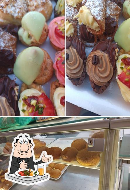 Platti al Pasticceria Al Fico d'India