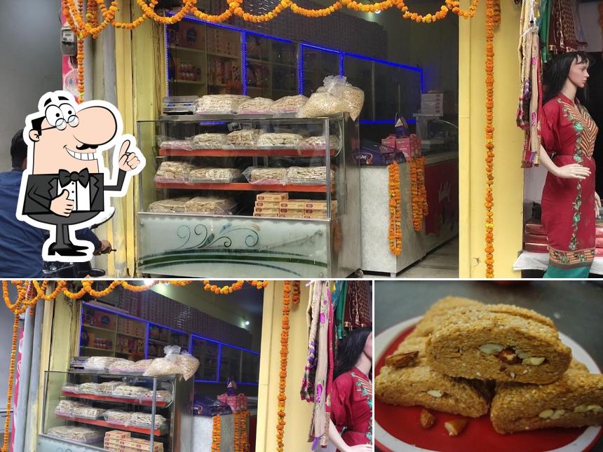 Here's a picture of lakhanlal sweets and ice cream parlor