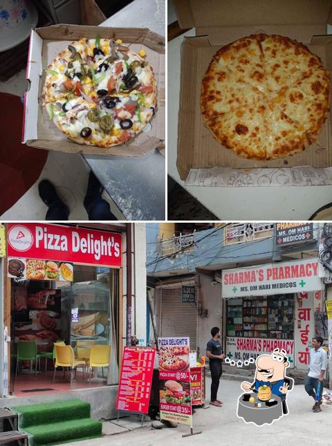 This is the picture displaying food and interior at Pizza Delight's