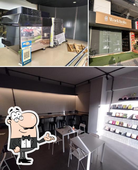 The interior of Just Beanify