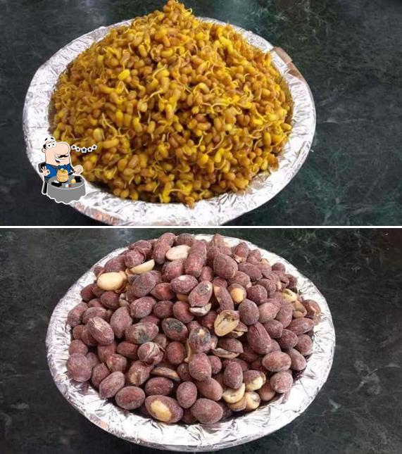 Food at Anjai Snacks Centre